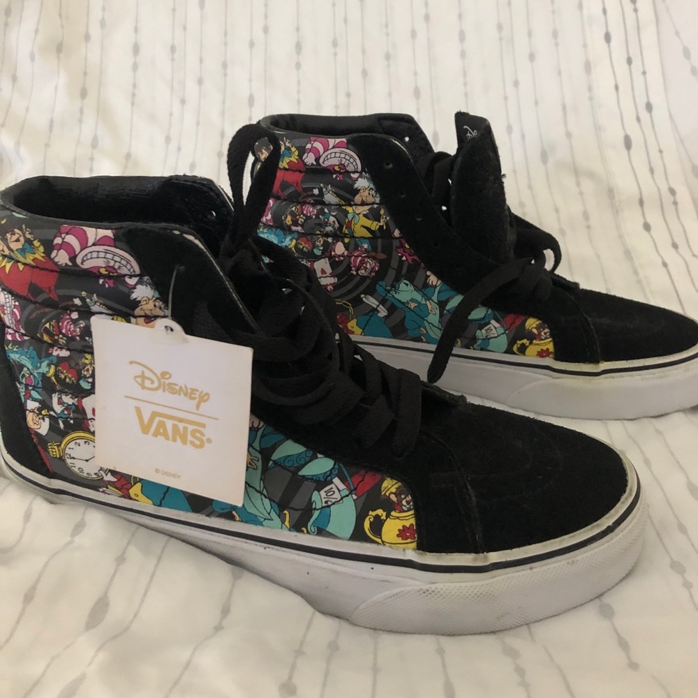 Ultra rare new Alice and wonderland high top vans